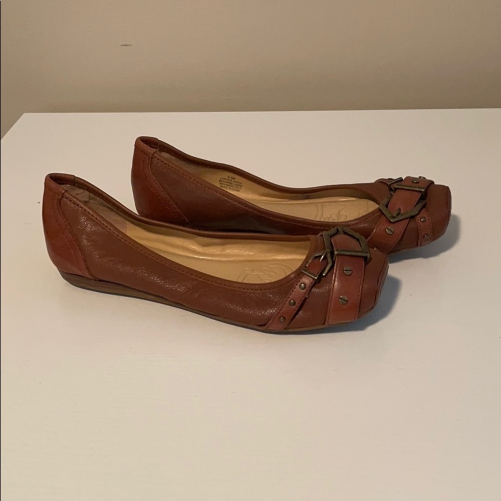 Gianni Bini brown flats